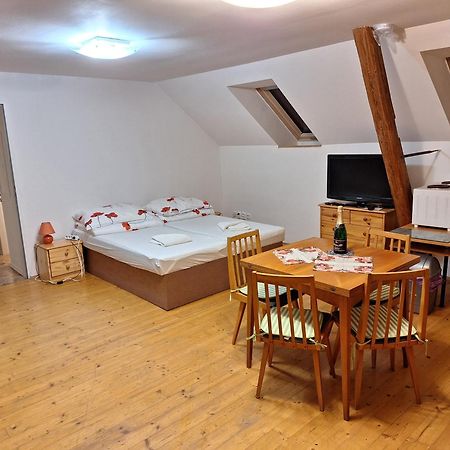 Podkroví v Jihočeském Statku Nemejice Extérieur photo