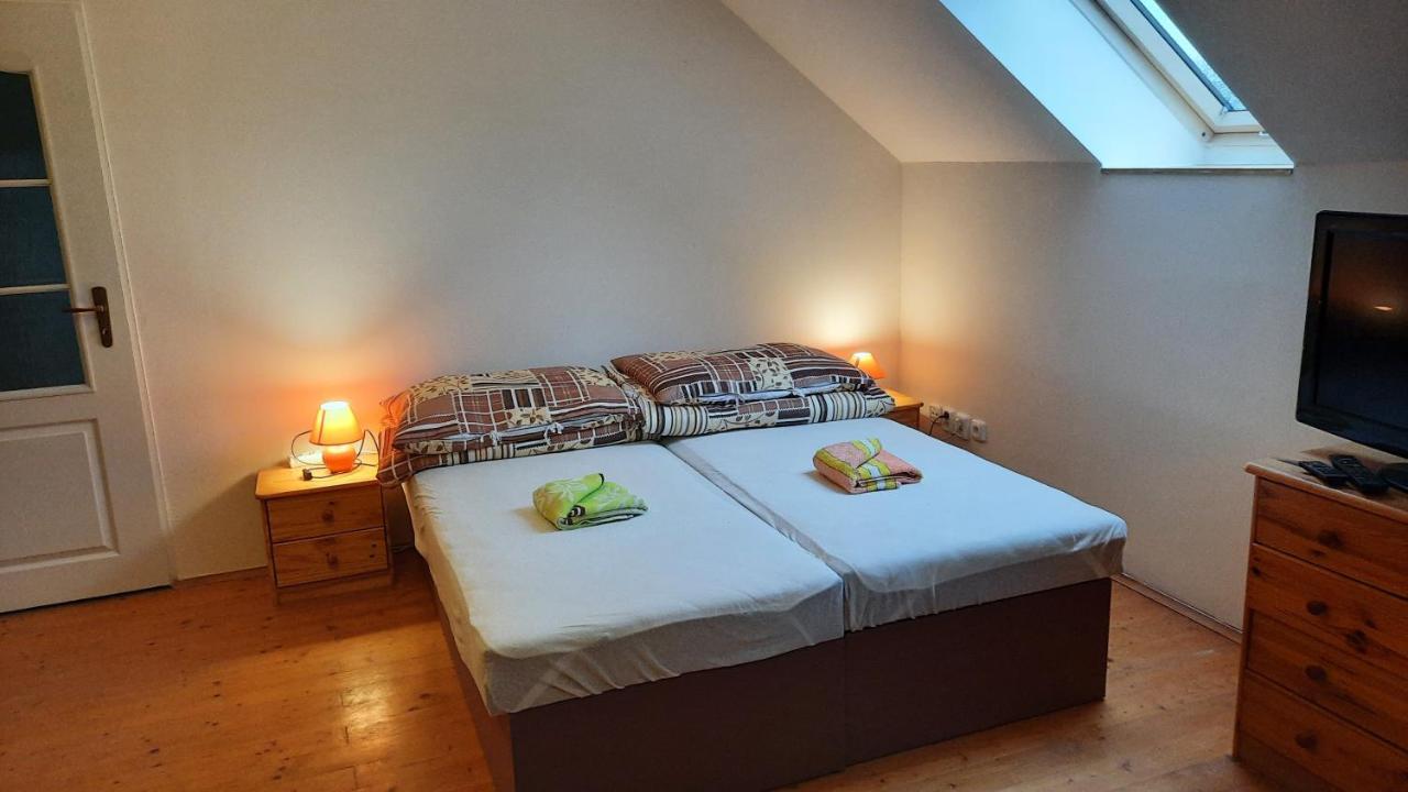 Podkroví v Jihočeském Statku Nemejice Extérieur photo