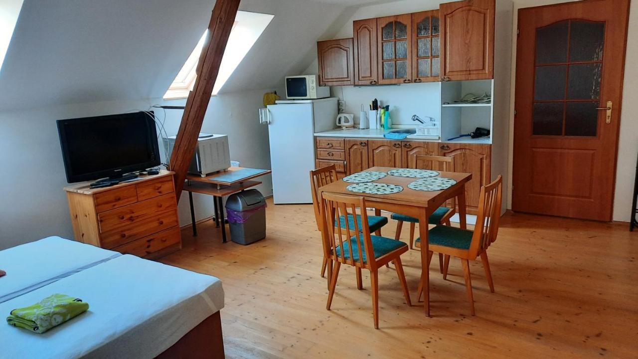 Podkroví v Jihočeském Statku Nemejice Extérieur photo