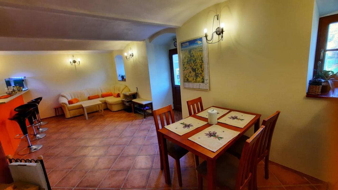 Podkroví v Jihočeském Statku Nemejice Extérieur photo