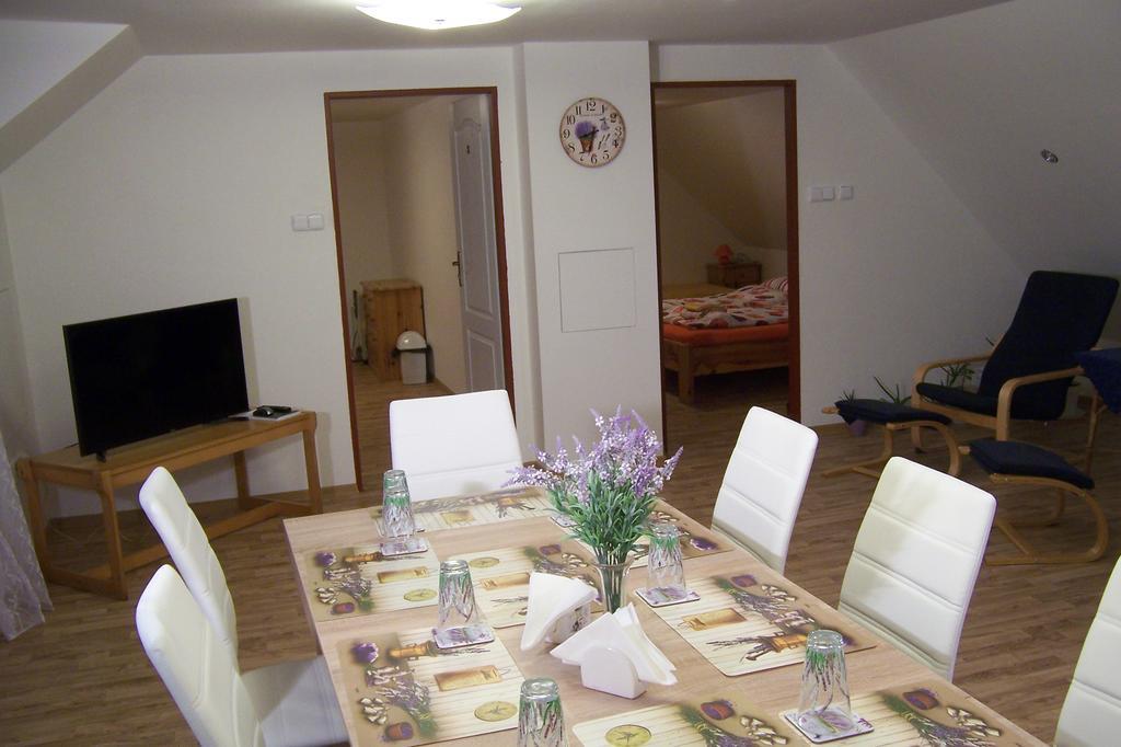 Podkroví v Jihočeském Statku Nemejice Extérieur photo